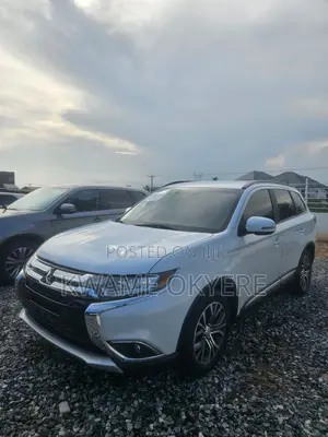 Mitsubishi Outlander SEL FWD 2016 White