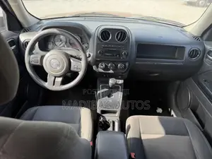 Jeep Patriot Sport 4x4 2016 Gray
