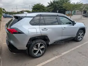 Toyota RAV4 Prime SE AWD 2024 Silver