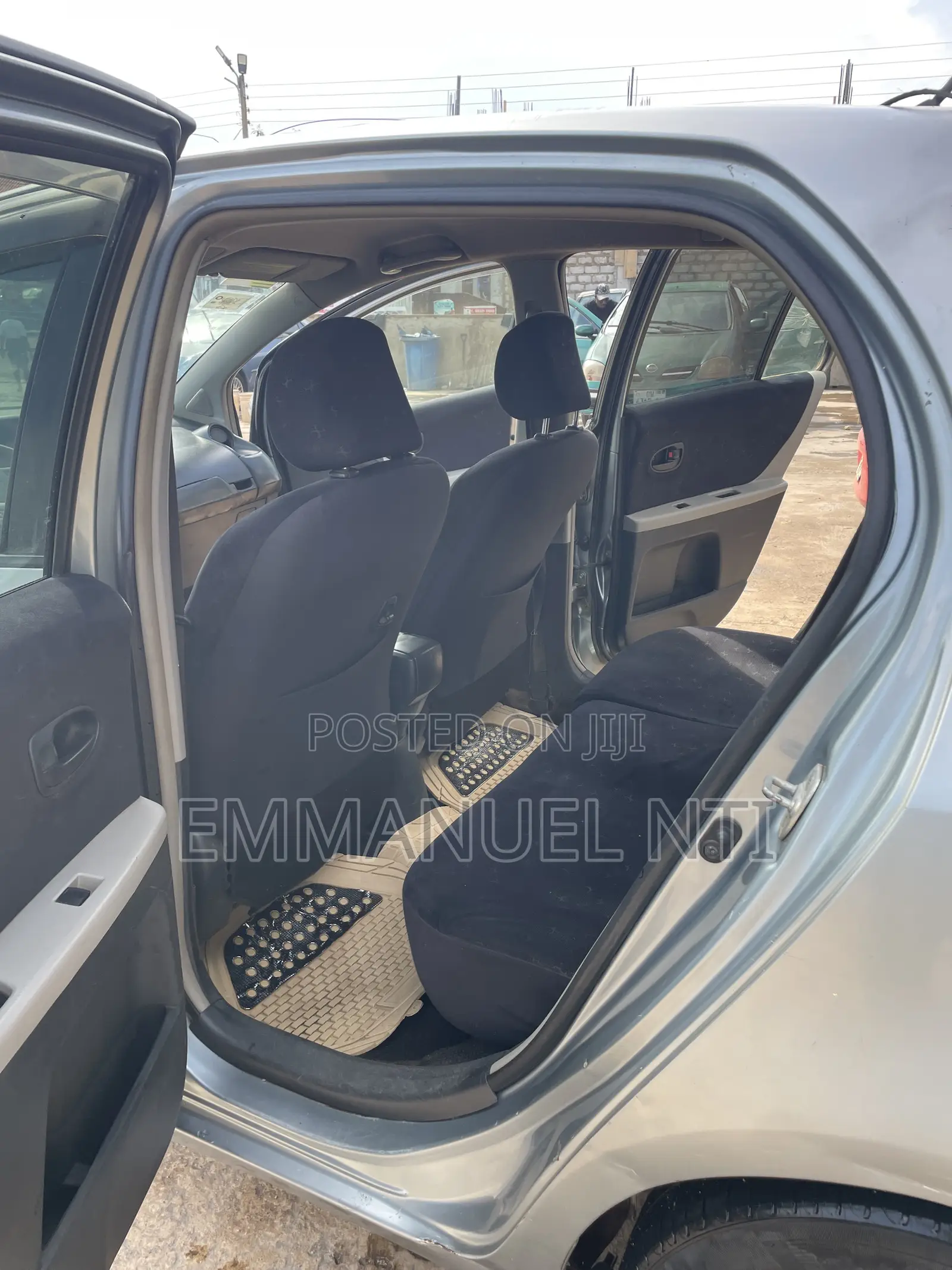 Toyota Vitz 2010 Gray