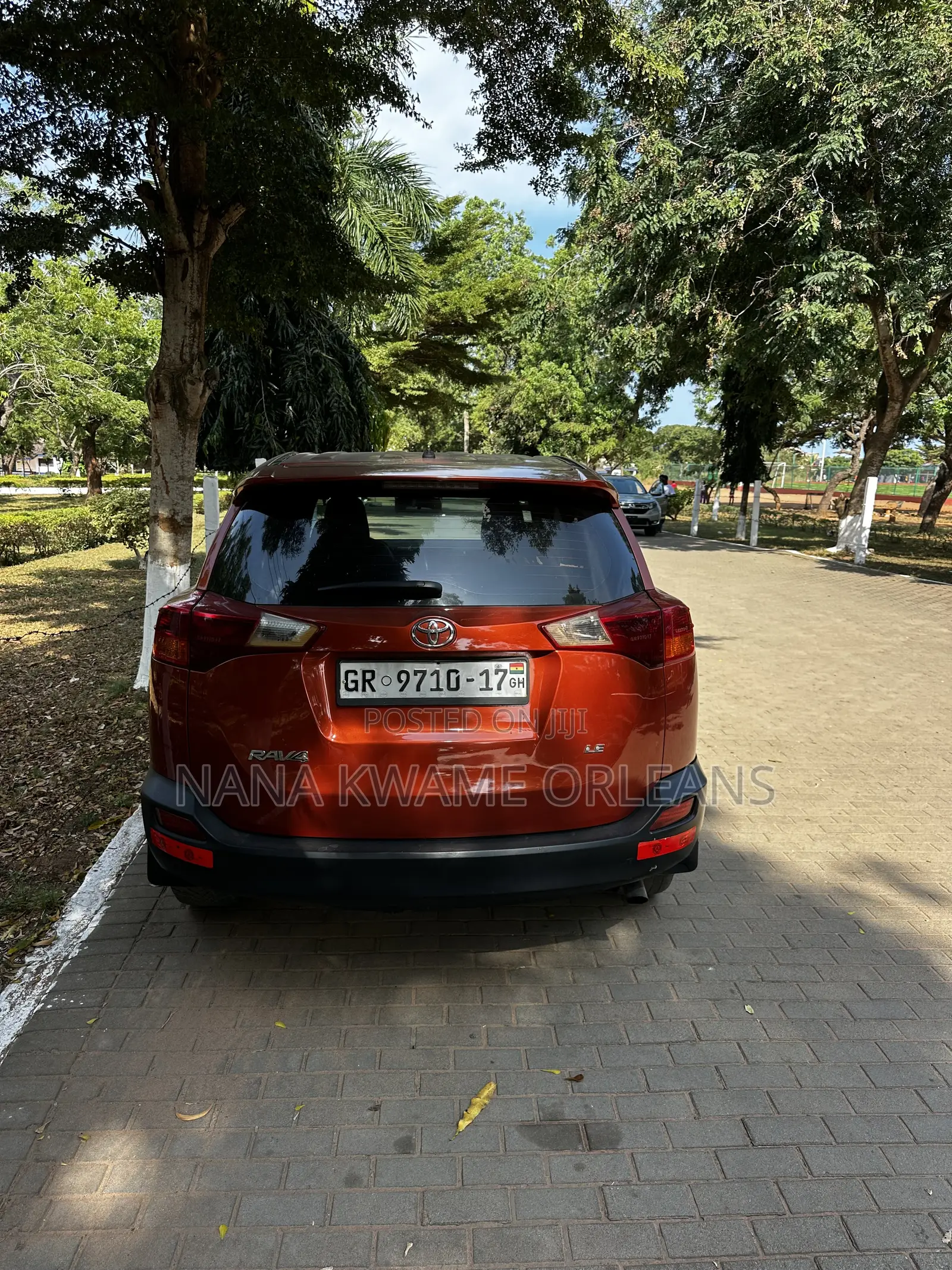 Toyota RAV4 LE 4dr SUV (2.5L 4cyl 6A) 2015 Orange