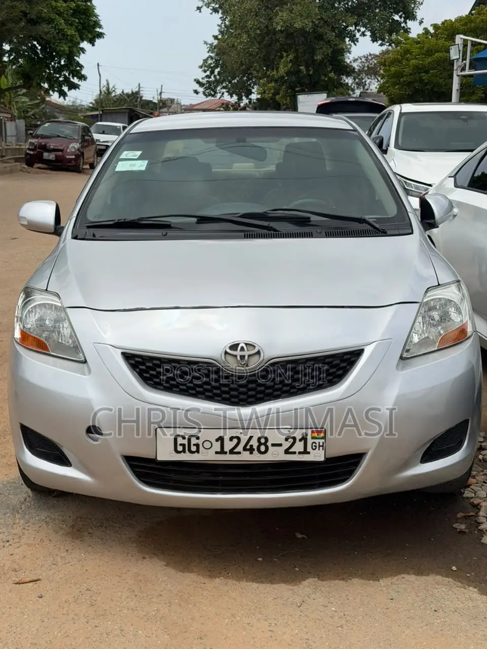Toyota Belta 2010 Silver
