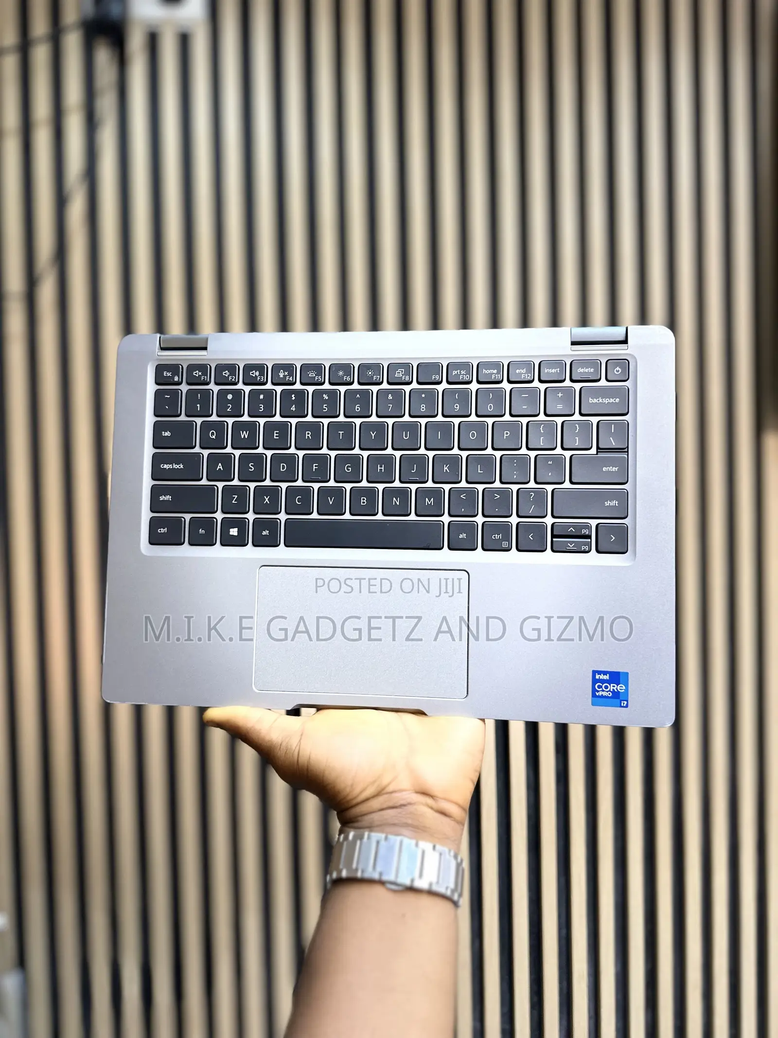 Laptop Dell Latitude 5320 2-in-1 16GB Intel Core i7 SSD 512GB