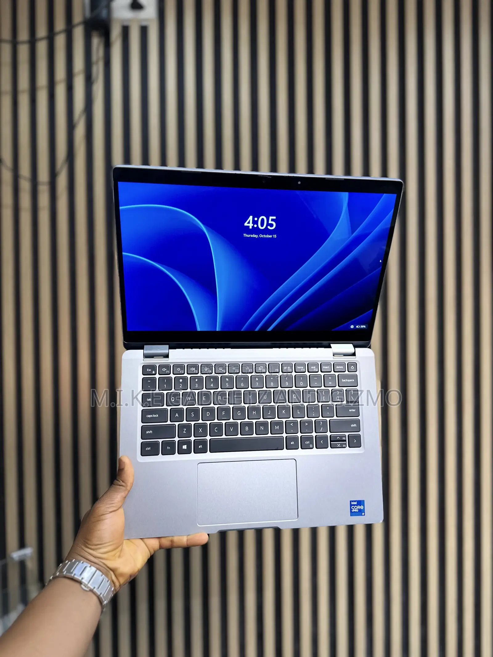 Laptop Dell Latitude 5320 2-in-1 16GB Intel Core i7 SSD 512GB