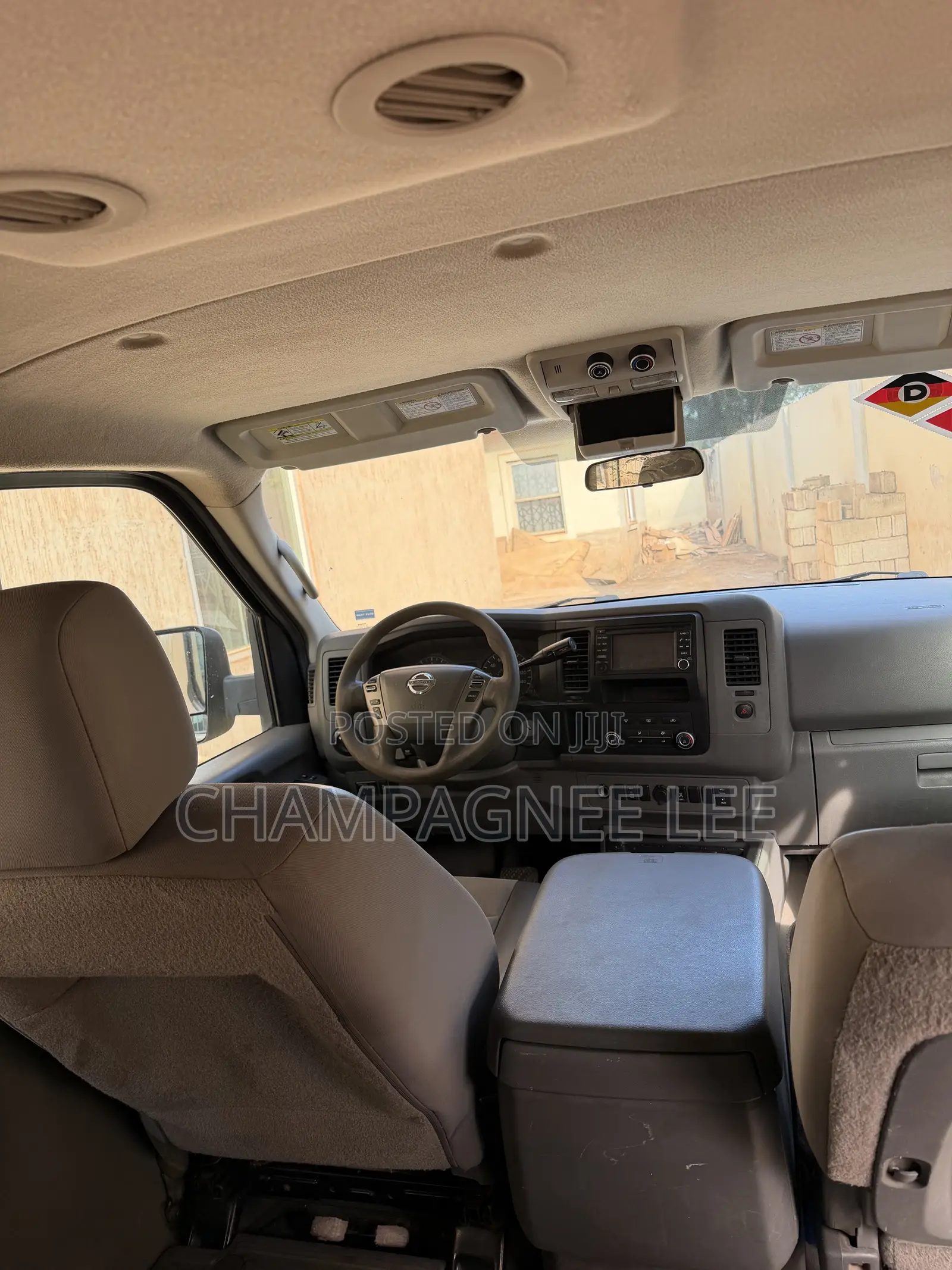 Nissan Caravan (Urvan) 2016 White