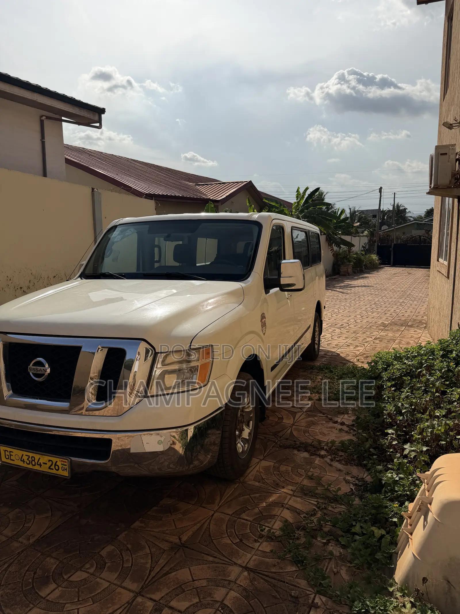Nissan Caravan (Urvan) 2016 White