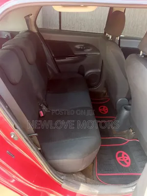 Scion xD Base 2013 Brown