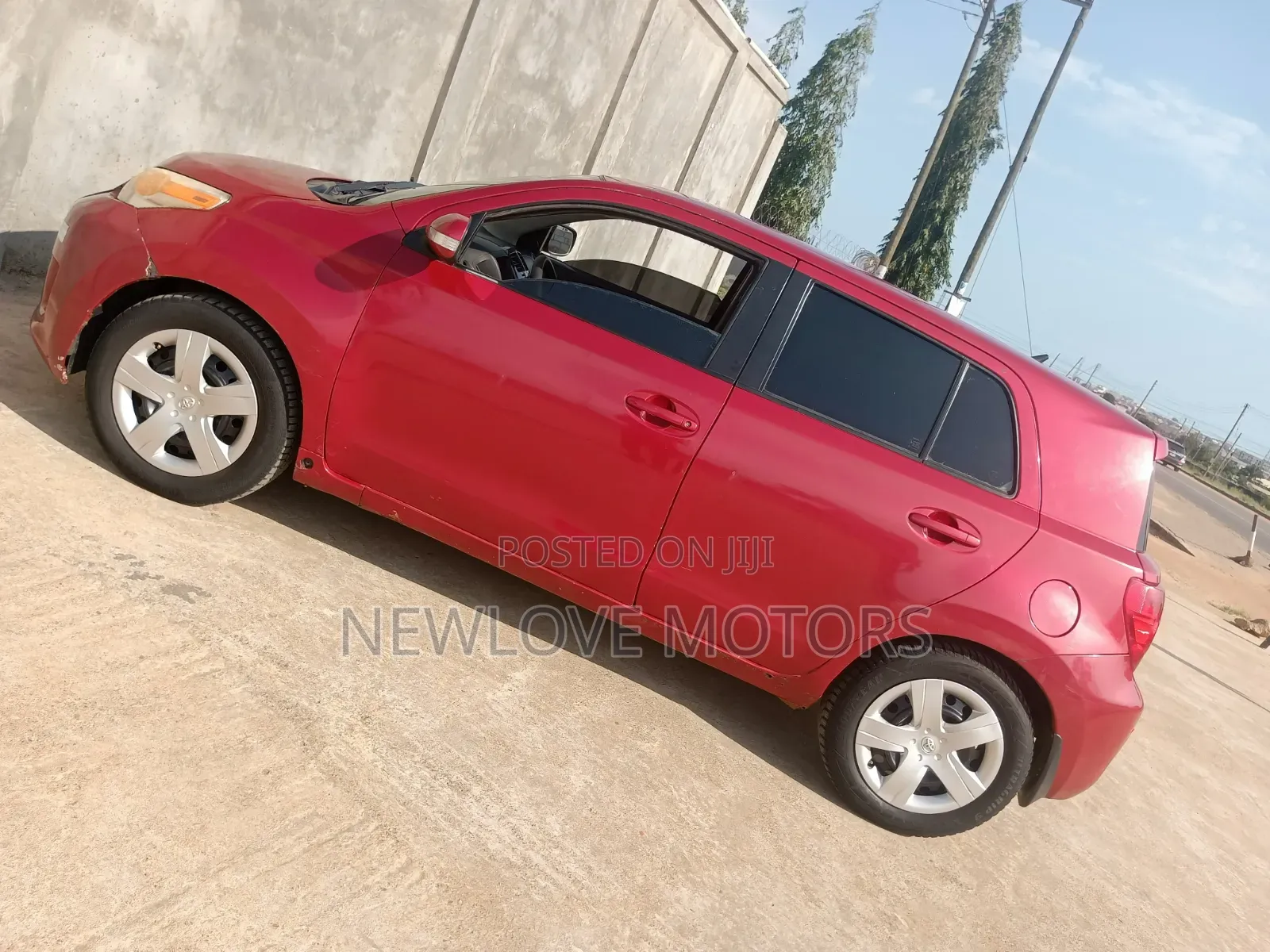 Scion xD Base 2013 Brown
