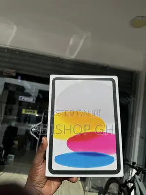 New Apple iPad (2025) 128 GB Silver