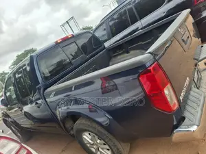 Nissan Frontier 2019 Blue