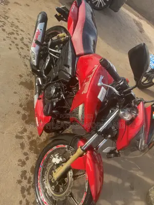TVS Apache 180 RTR 2021 Red