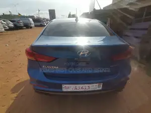 Hyundai Elantra 2018 Blue