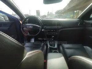Hyundai Elantra 2018 Blue