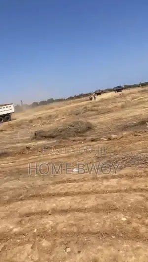 15 Acres of Land Title for Sell at East Airport.