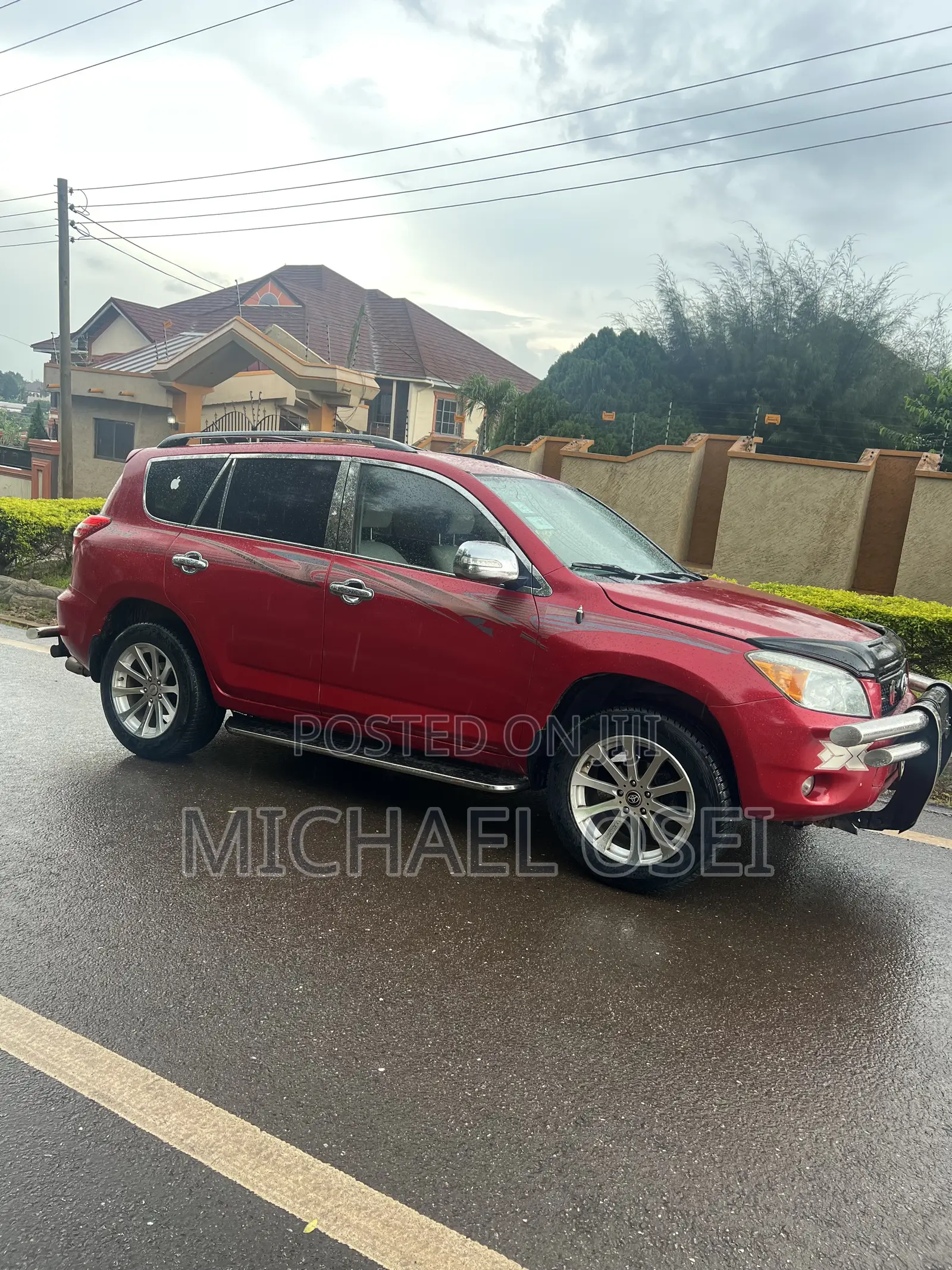 Toyota RAV4 2010 Red