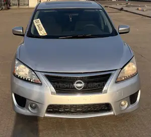 Nissan Sentra SR 4dr Sedan (1.8L 4cyl CVT) 2015 Silver