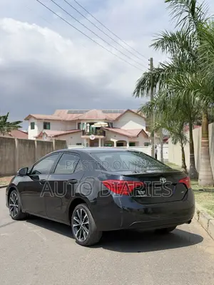Toyota Corolla SE 4dr Sedan (1.8L 4cyl CVT) 2017 Black