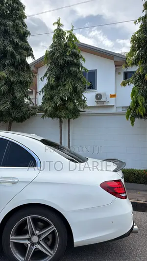 Mercedes-Benz E300 2016 White