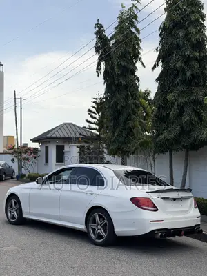 Mercedes-Benz E300 2016 White