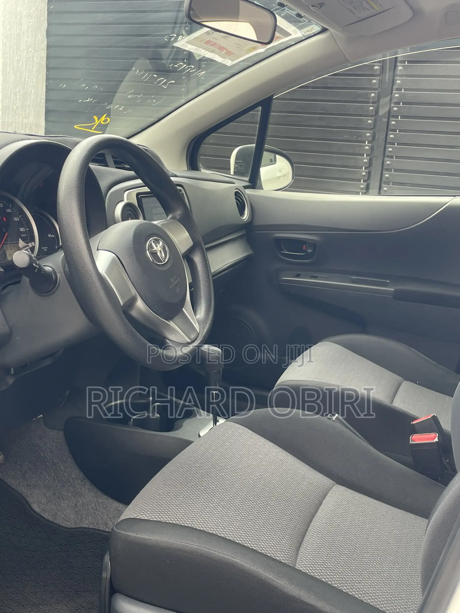 Toyota Vitz 1.3 FWD 3dr 2014 Purple