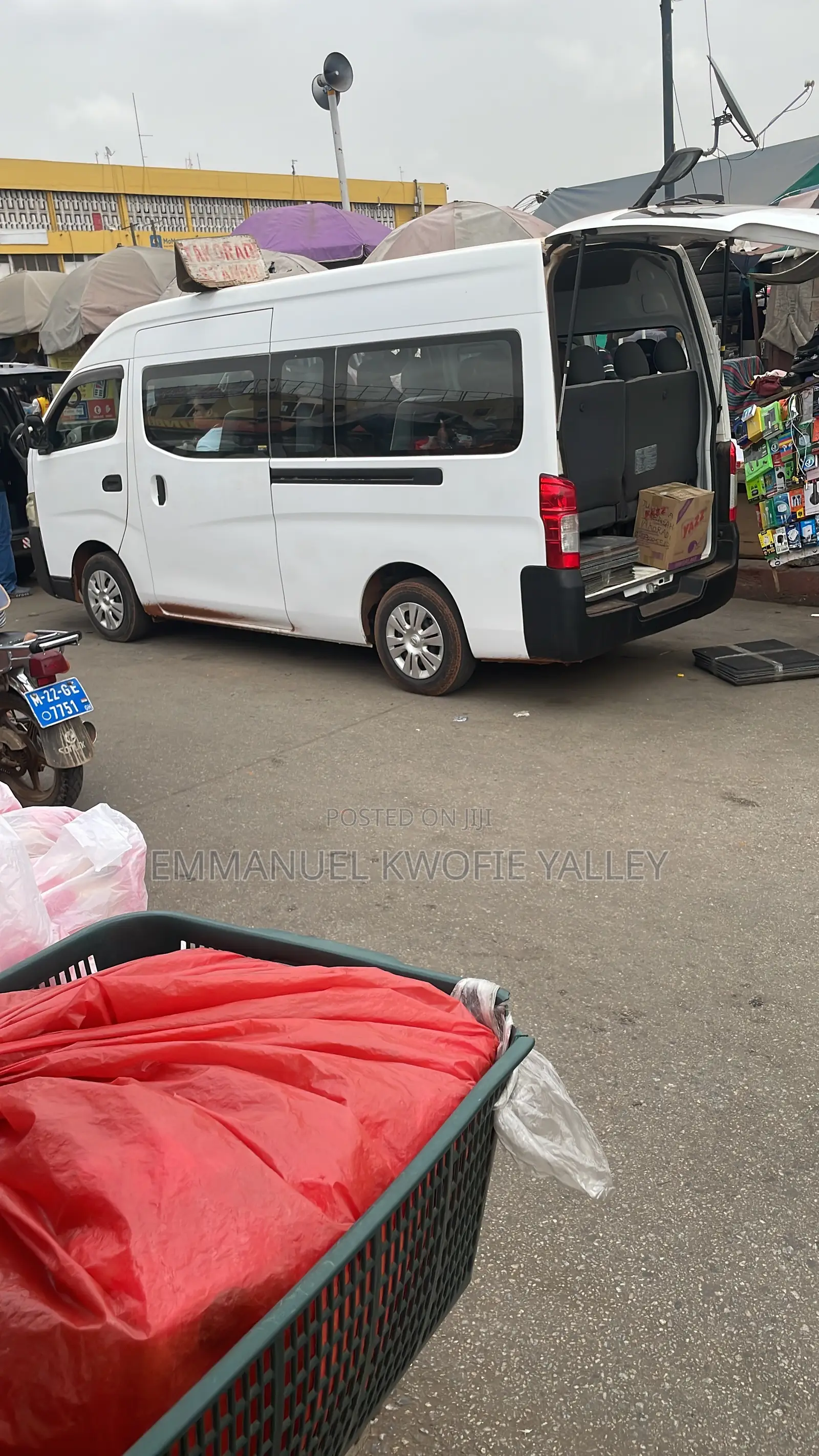 Nissan Caravan (Urvan) 2016 White