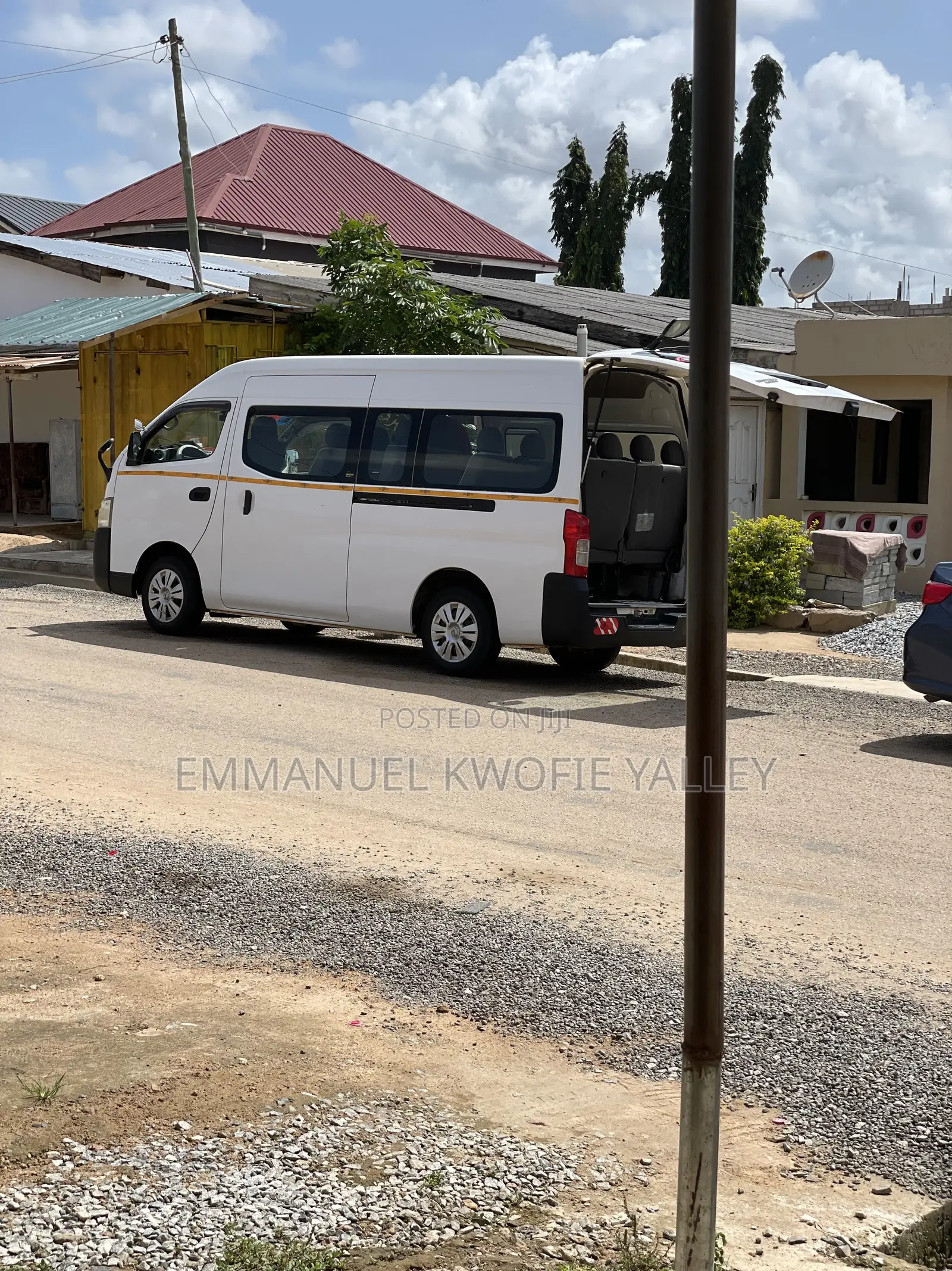 Nissan Caravan (Urvan) 2016 White