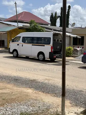 Nissan Caravan (Urvan) 2016 White