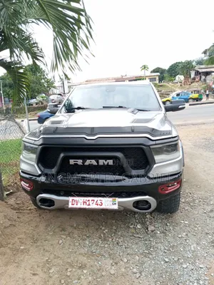 RAM 1500 2020 Gray