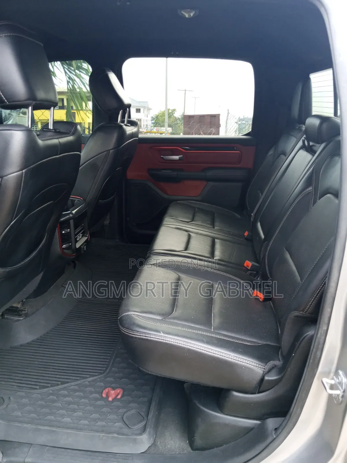 RAM 1500 2020 Gray
