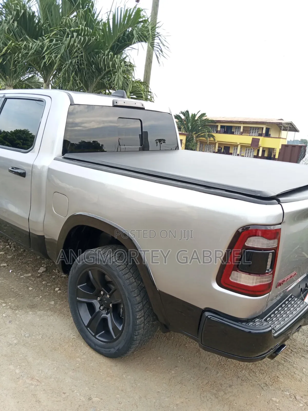 RAM 1500 2020 Gray