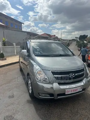 Hyundai H300 2013 Silver