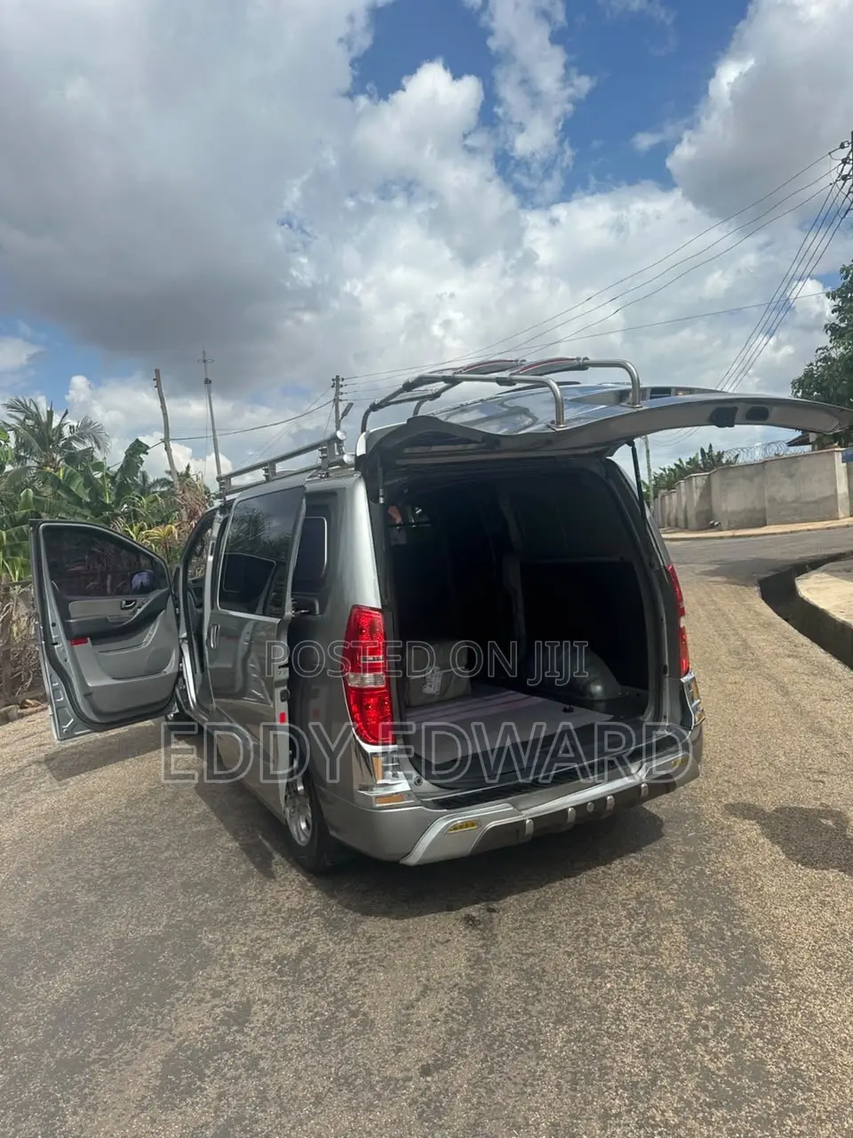 Hyundai H300 2013 Silver