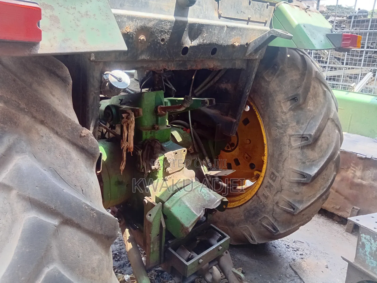 John Deere 3140 Tractor for Sale