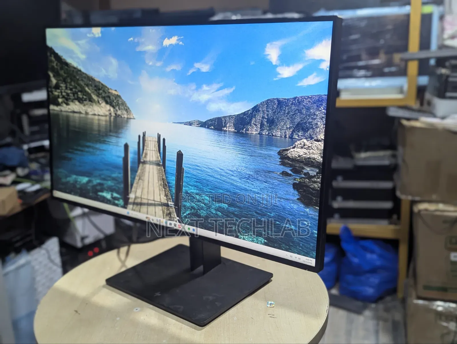 HP Z32 Inch Monitor Edgeless