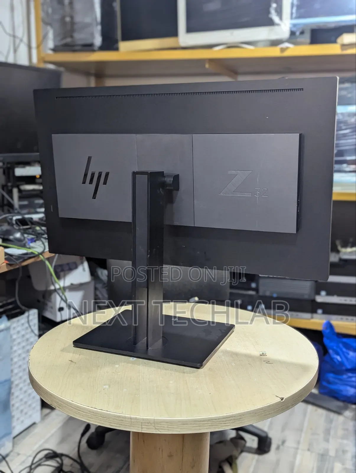 HP Z32 Inch Monitor Edgeless