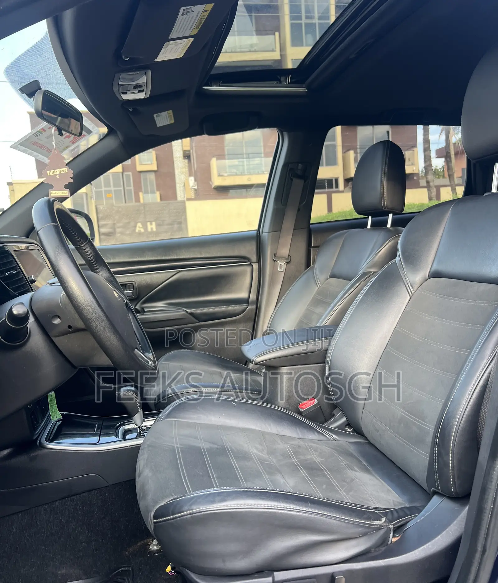 Mitsubishi Outlander 2019 Blue