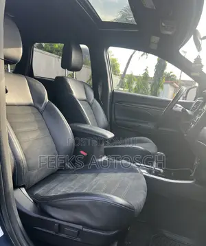 Mitsubishi Outlander 2019 Blue