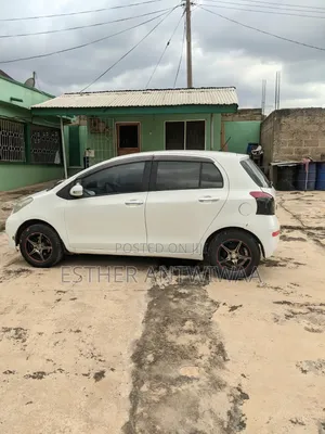 Toyota Vitz 2010 White
