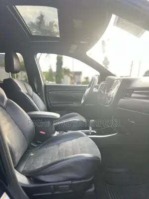 Mitsubishi Outlander SE FWD 2019 Blue