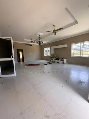 6bdrm House in Community 18 Area, Spintex for rent