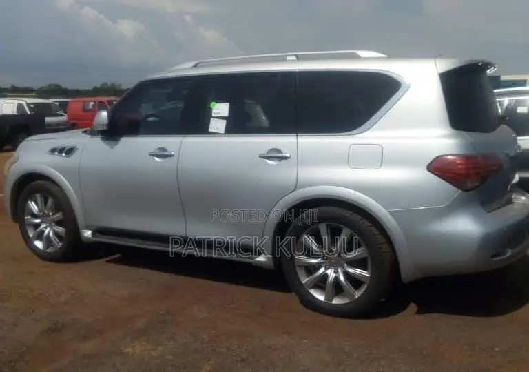 Infiniti QX56 2011 Silver