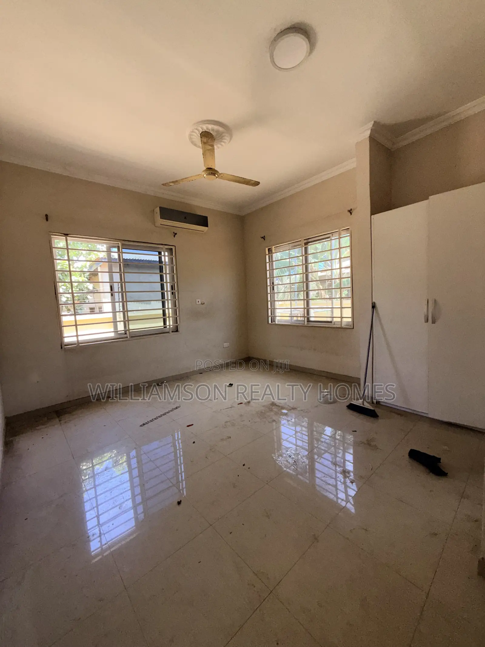 6bdrm House in Community 18 Area, Spintex for rent
