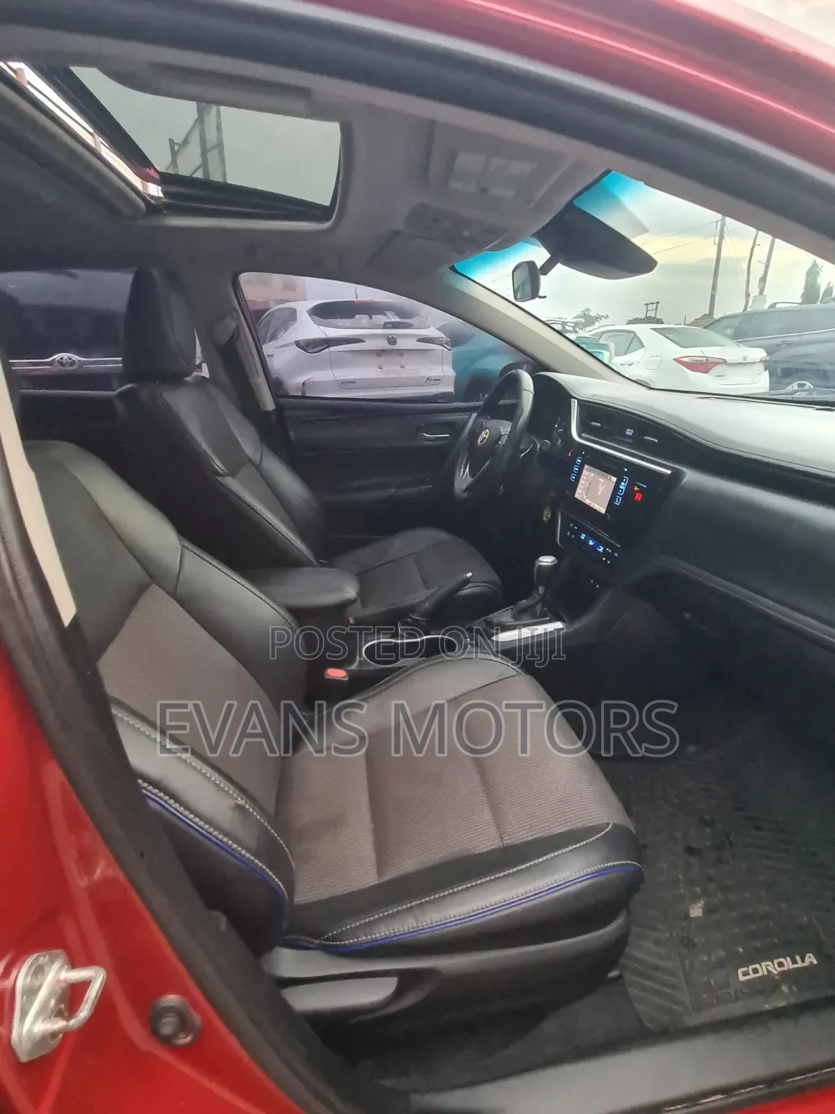 Toyota Corolla SE (1.8L 4cyl 6M) 2018 Red