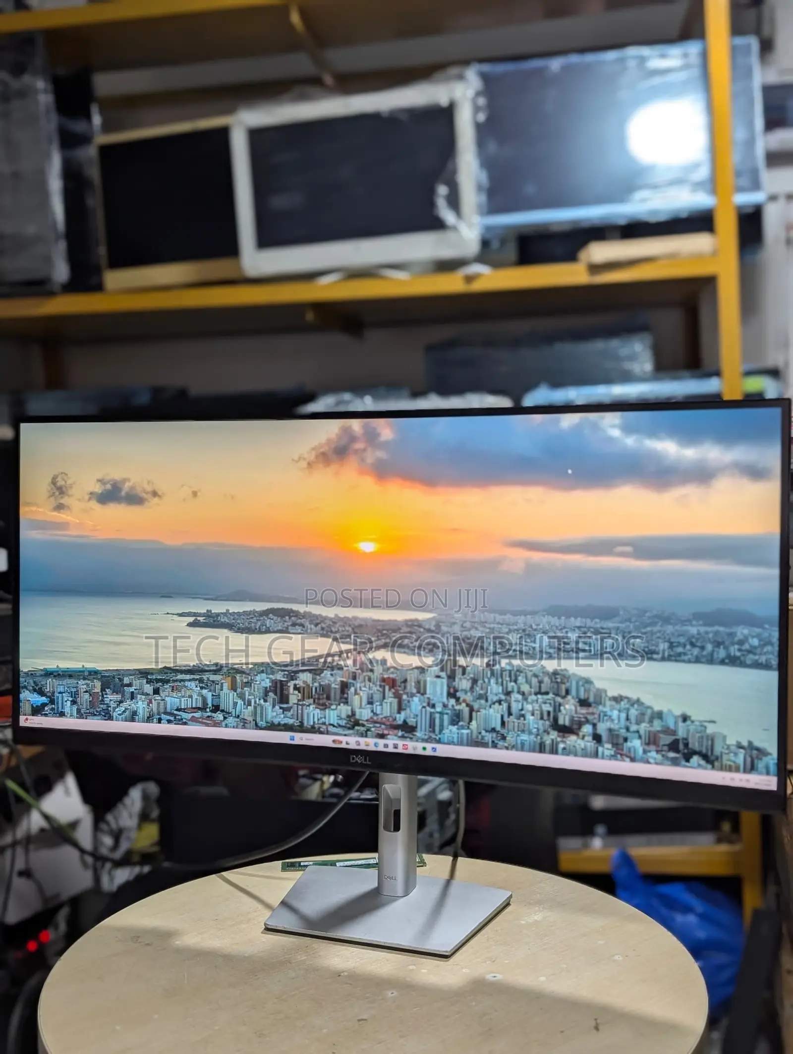Dell 34 Inch Ultrawide , 2K WQHD Curved USB-C Monitor 60Hz,
