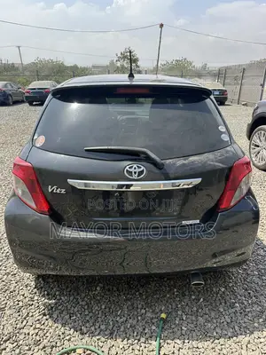 Toyota Vitz 1.3 AWD 3dr 2014 Black