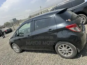 Toyota Vitz 1.3 AWD 3dr 2014 Black