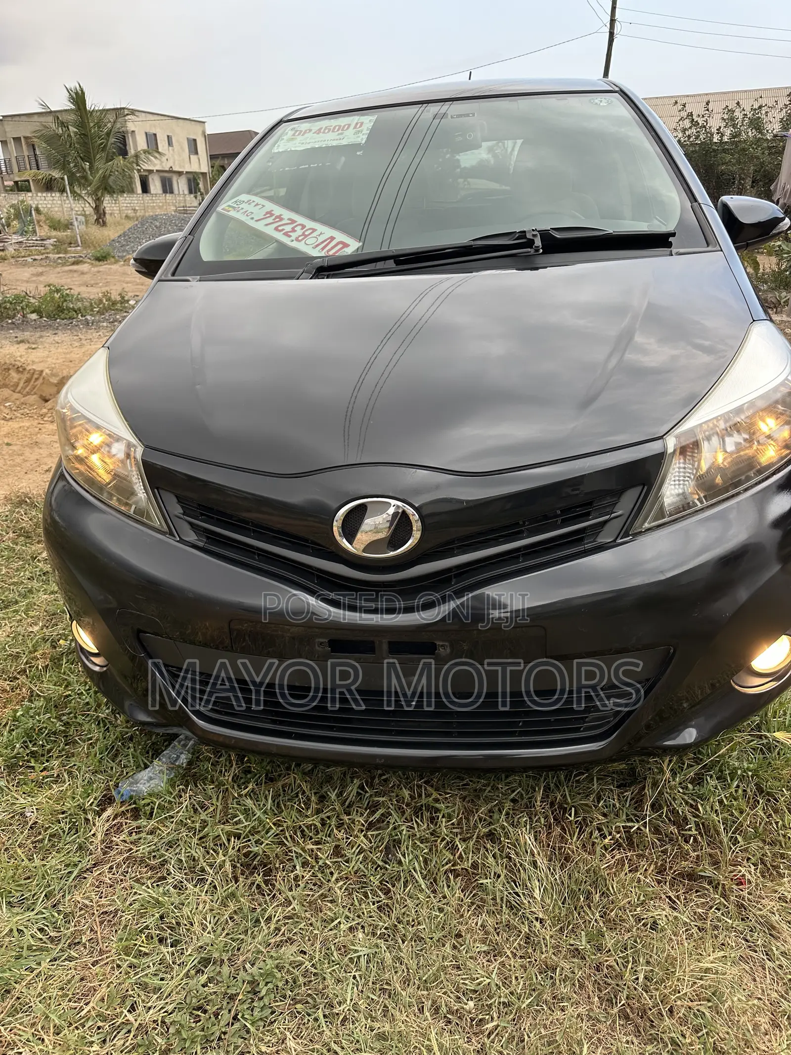 Toyota Vitz 1.3 AWD 3dr 2014 Black