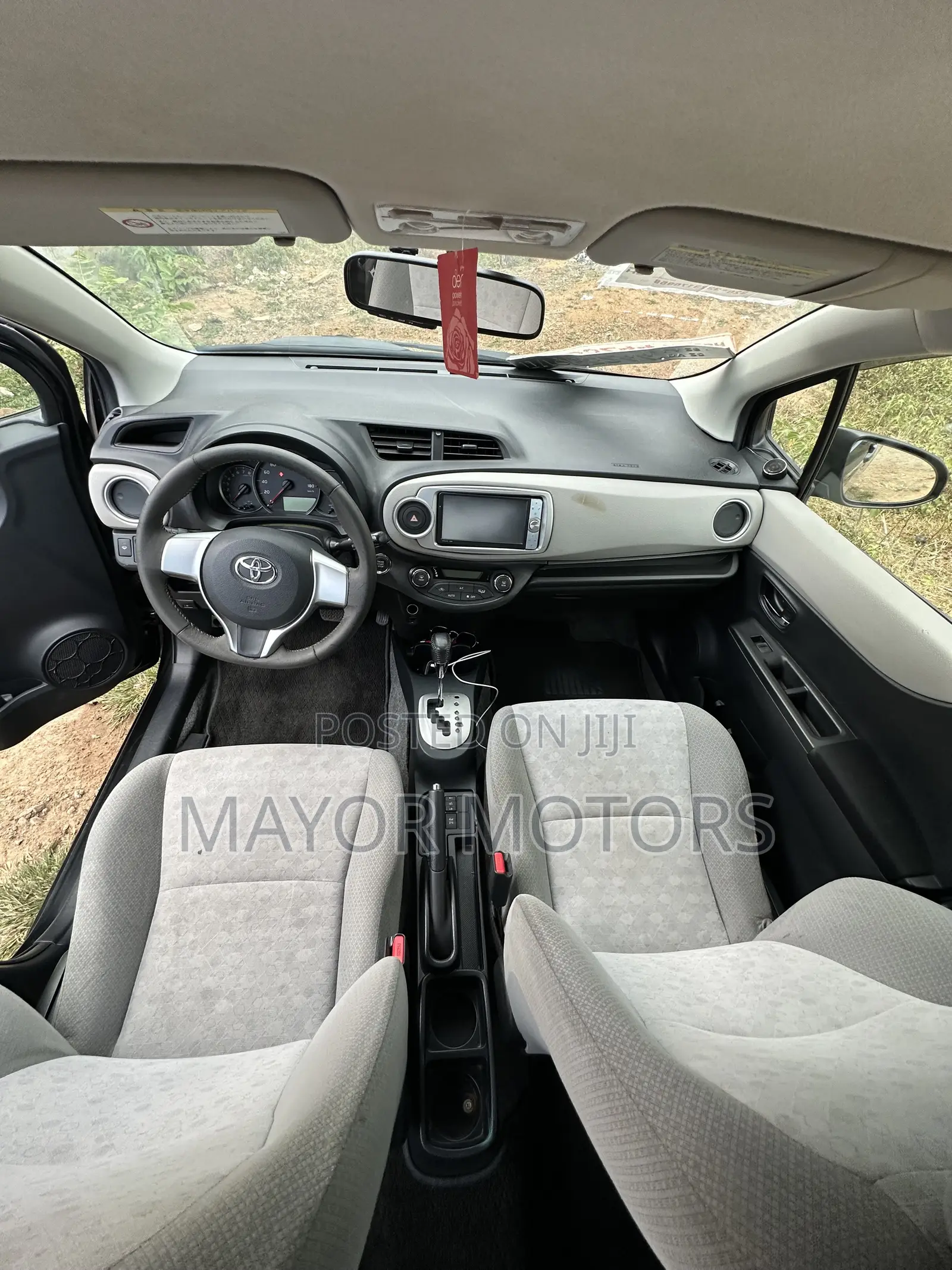 Toyota Vitz 1.3 AWD 3dr 2014 Black