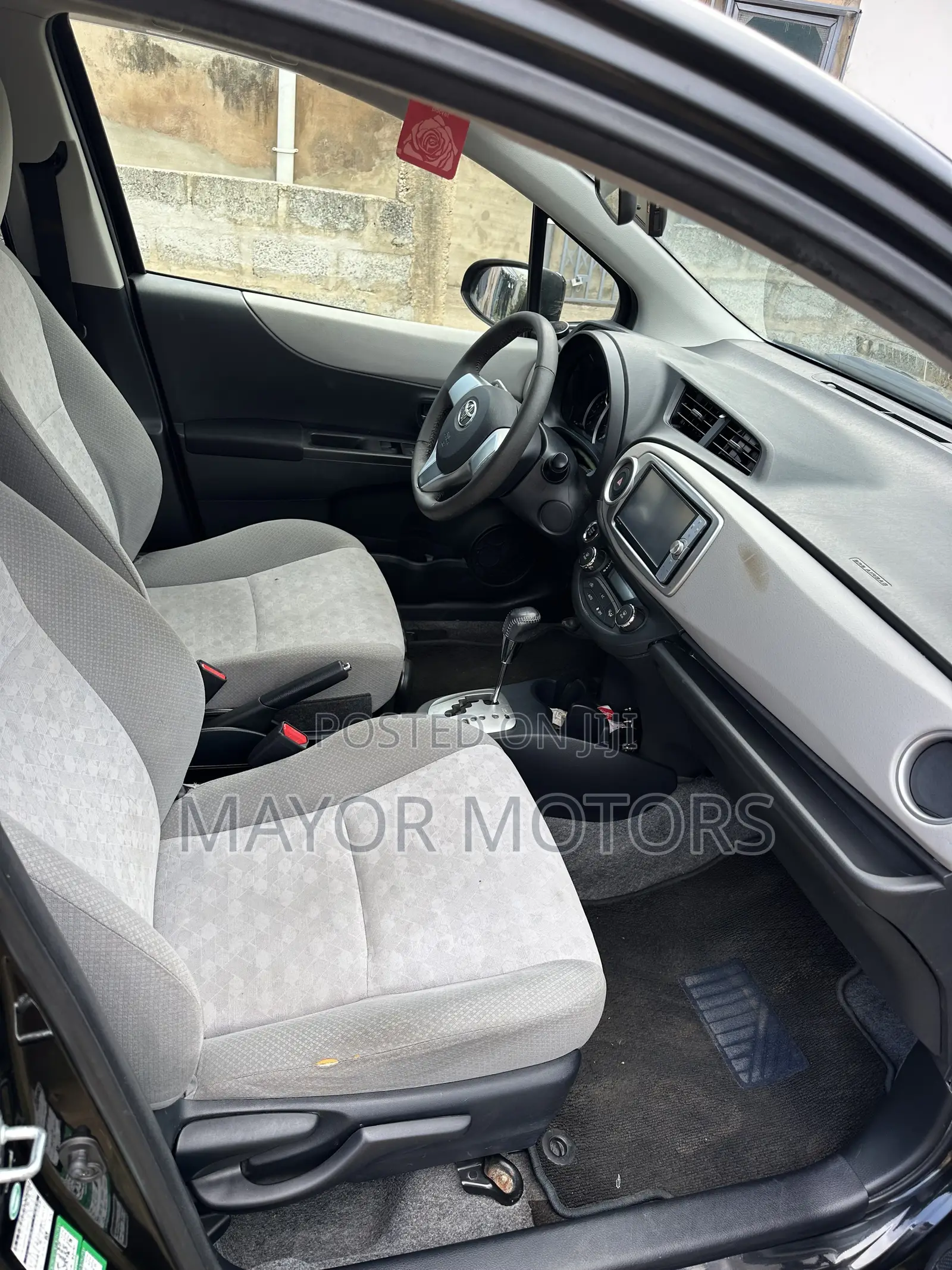 Toyota Vitz 1.3 AWD 3dr 2014 Black