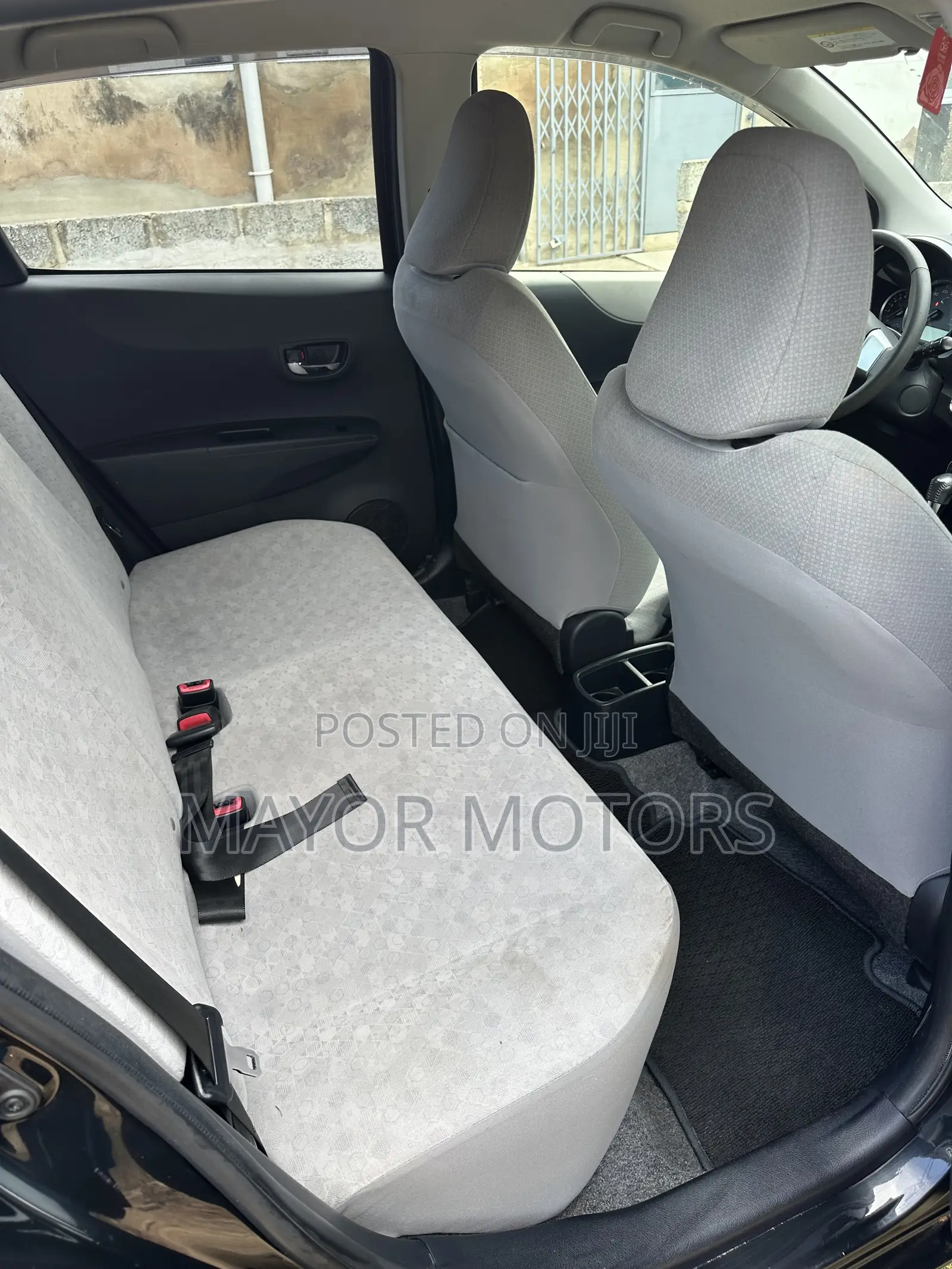 Toyota Vitz 1.3 AWD 3dr 2014 Black